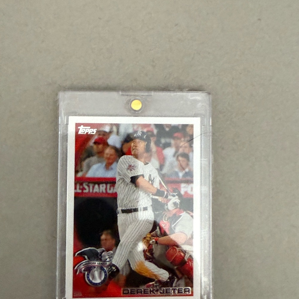 Topps Derek Jeter Baseball Card - Picture 3 of 4